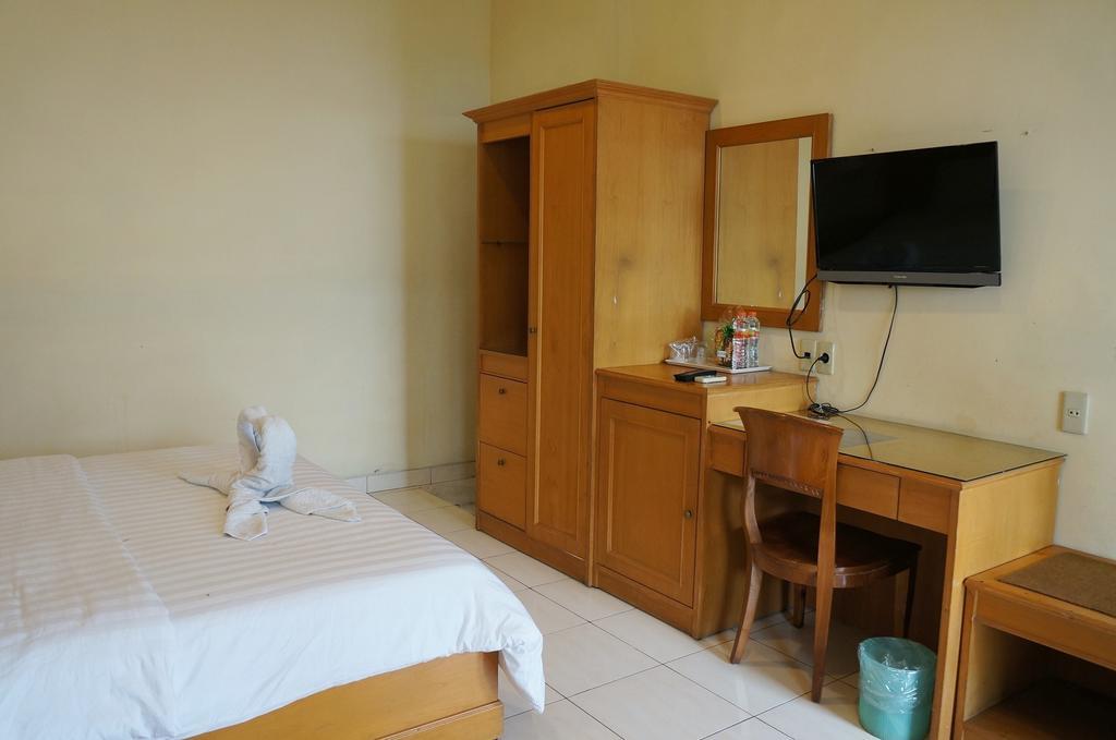 Adisurya Hotel Kediri  Exteriér fotografie
